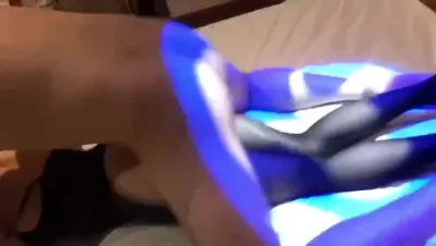 单男把狠狠地后入尻了老婆,射了一屁股