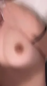 安徽淮南 真实约操娇羞小护士刚刚开发比较青涩,奶子坚挺!