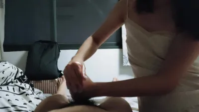 骚妻双手才能握住前男友的巨根 口交吞精