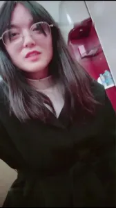 眼镜艺术院校文艺范气质美女 和男友开房没满足男友吃鸡巴要求被扒光衣服