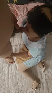 穿好利来衣服口