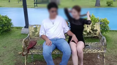 邀请单男在公园内调教淫妻 真的好羞耻 即紧张又刺激