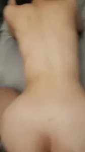 无套后入反差女大学生