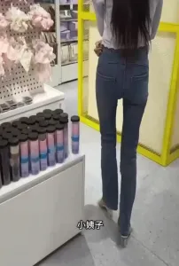 老婆不在家强操刚刚离异身材火爆的大姨子