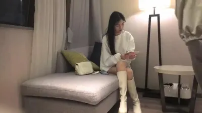 你这么骚你男友知道么大奶长腿性感骚母狗 背着男友沦为胯下玩物