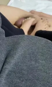 有木有喜欢让姐姐给你足交的,真诚素质的来