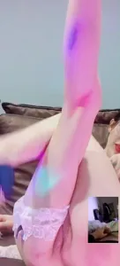 【雨哥原创】裸聊御姐女经理！戴眼镜的女经理扣逼给我看喷出了好多骚水