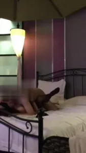 “射嘴里行吗 嗯 你好厉害 舒服高潮了 ”身材丰满皮肤白皙 在家被