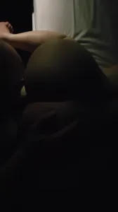 四十岁翘臀熟女，又骚又浪