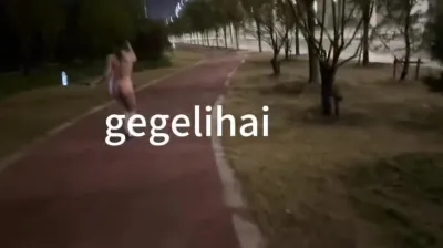 走走停停，紧紧张张