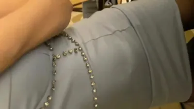 少妇偷情一次约两男玩3P “我就是骚逼,快狠狠操