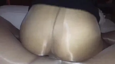 一起穿上丝袜做爱吧！