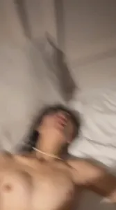 约炮极品苗条阿姨露脸很骚插舒服了一直叫唤