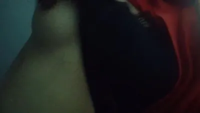 课间偷偷露一下的楚楚