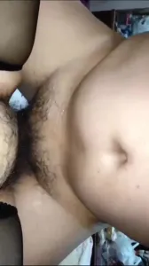 和45岁丰满熟女情人偷情做爱,逼水成河,插起来无比润滑太爽了