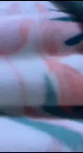 害羞的少妇吃鸡吧,一脸娇羞,真反差啊