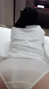 天津00后骚逼被我玩的淫水直流 直接提枪插入 淫语对白 叫声可射