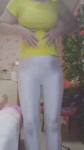 大奶  瑜伽裤少妇  尽情享受