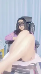 大奶熟女道具自慰高潮