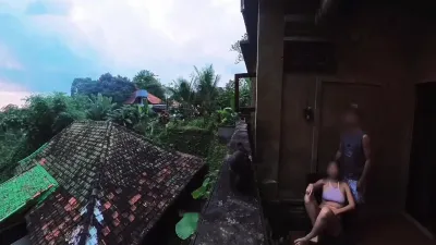 巴厘岛性爱之旅，无人机窗外拍摄，美景相衬阳台上忍不住激情啪啪