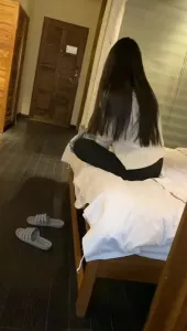 杭州约战舞蹈生，听话乖巧逼逼水多超紧！大长腿后入蜜桃臀…同城可推女主