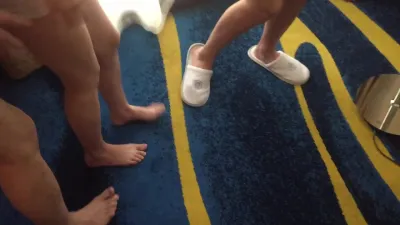 [原创] 换妻4P两个老婆比赛看到底谁的口活厉害，能先口出来