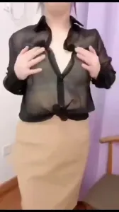 丝袜熟女抠逼自拍