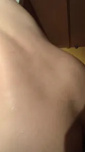 和炮友在卫生间激情做爱