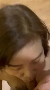 露脸极品熟女骚阿姨口爆深喉吃鸡