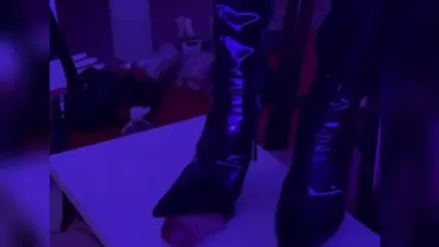 钢跟隔板插入踩鸡