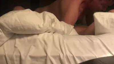 女研究生偷情叫太大声了