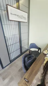 反差贵妇杭州湾落地窗茶馆露出野战（未反锁门）