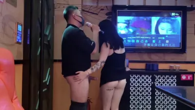 我是歌神,边艹逼边唱歌,简直刺激又爽快呀!