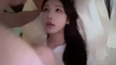 第一视角露脸!爆操女神全程淫叫不停直呼不行了受不了了