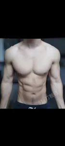 性压抑的母狗，肌肉男直接给她操懵了(北京交友)