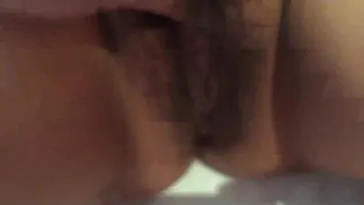 门户大开,玩弄熟妇,展示母狗的潮湿黑逼