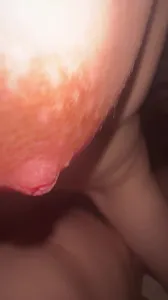 来欣赏成都学妹的美乳吧(私聊看详情页)