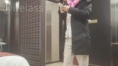 穿着睡衣就出来找我的小少妇