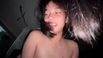 露脸女上骑乘打桩骚穴淫液充满白浆