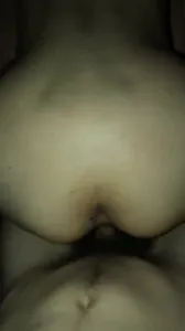 深夜潜入人妻家中偷情（续集） 同好一起交流