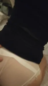 后入紧实的美臀，被粉穴包裹着体验感拉满！背影无敌