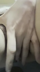 女友工作期间厕所自慰